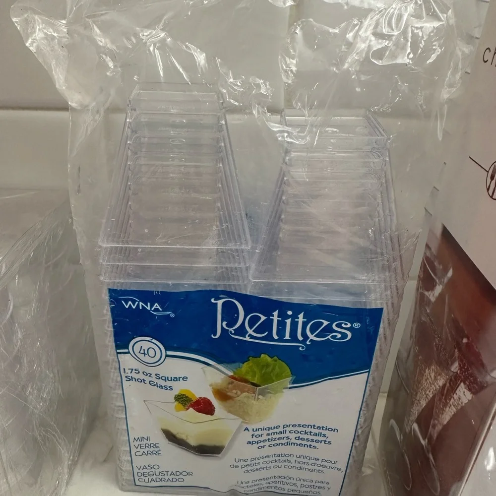 Cocktail and hors d’oeuvres Party Supplies Set